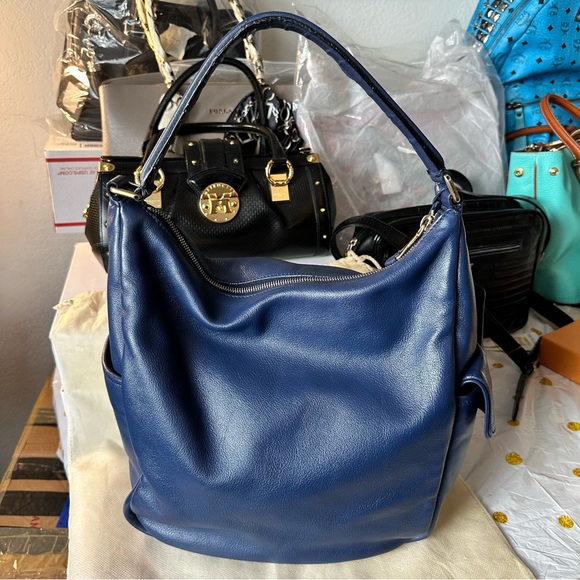 *SOLD*Yves Saint Laurent Leather Multi Bag - Picture 2 of 15